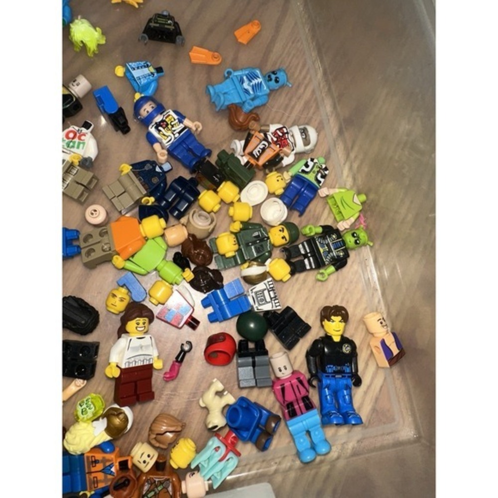Lego Minifigures, Accessories, Weapons, Tools, Star wars, ETC READ - Picture 9 of 9